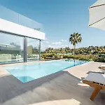 Campanario Front Golf Pool Jacuzzi וילה אסטפונה