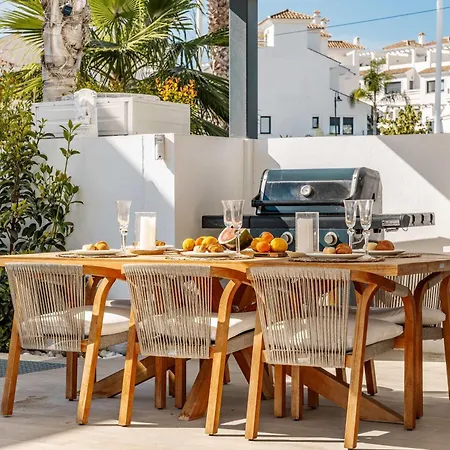 Francesca Front Golf Pool Jacuzzi Villa Estepona