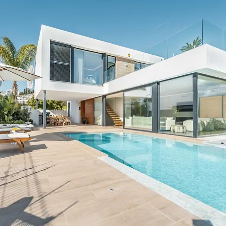 Francesca Front Golf Pool Jacuzzi Villa
