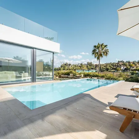 Francesca Front Golf Pool Jacuzzi Villa Estepona