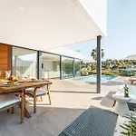 Campanario Front Golf Pool Jacuzzi فيلة إِستيبونا
