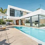 Campanario Front Golf Pool Jacuzzi فيلة